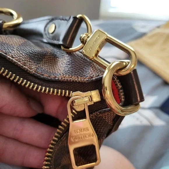 Louis Vuitton Brown Checkered Shoulder Bag - Picture 8 of 16